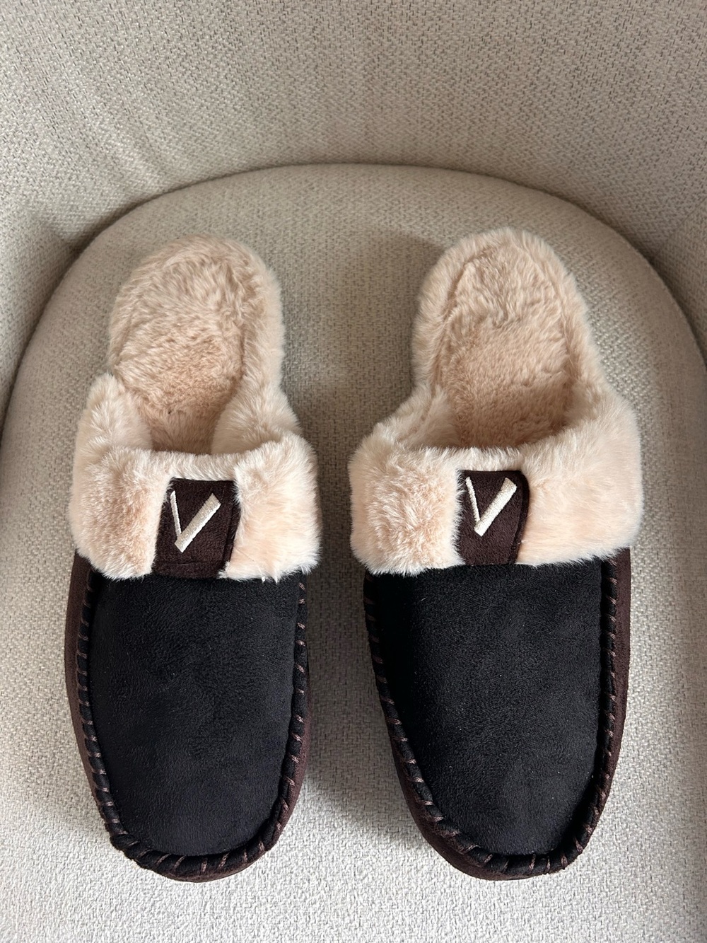 “NEW” VONMAY MEN SLIPPERS